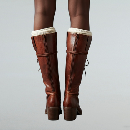 Clara - Kniehohe Schnürstiefel